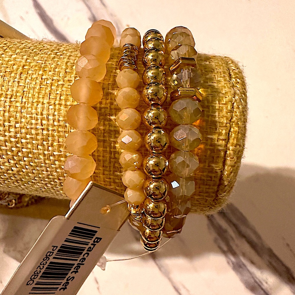 GIVEAWAY! Elegant Gold and Tan Beaded Bracelet Set
